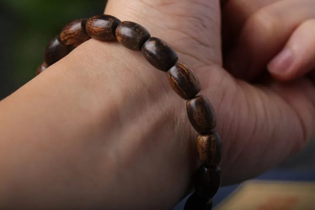 2026沉香市场深度解析:从养生顶流到收藏硬通货,读懂沉香的价值与门道