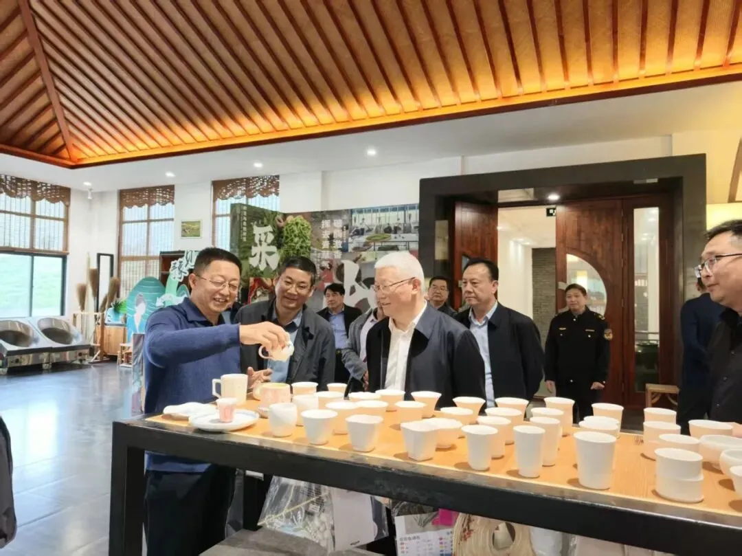 深化春茶市场整治规范“百日行动” 护航信阳茶产业高质量发展——市监管局党组书记黄玉武到主茶区实地调研