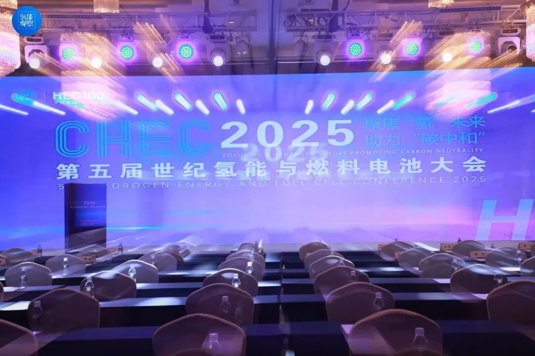 演讲嘉宾 | 青骐骥市场总监李颖:碱性电解槽在离网场景的工程创新与实践