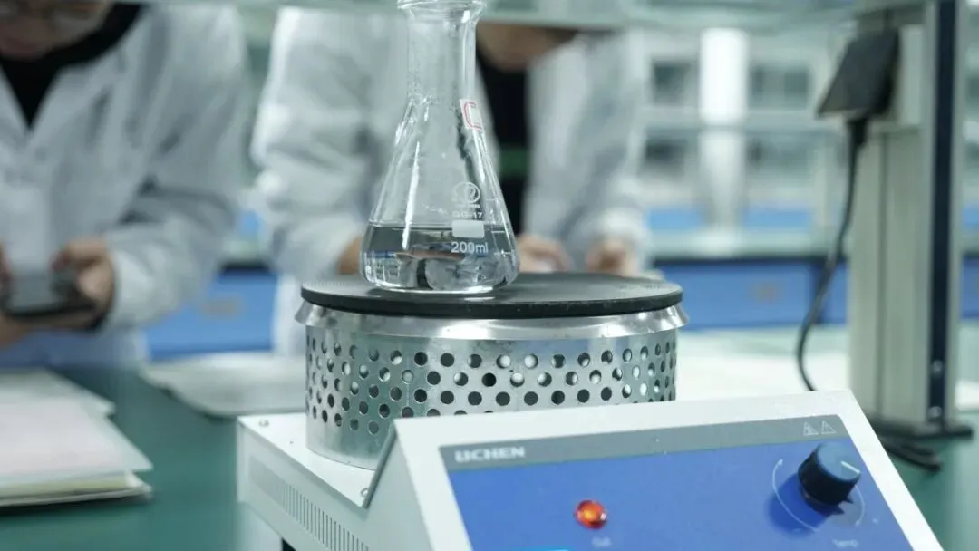 2026年热门专业招生::化妆品制造与营销专业(免分入读)