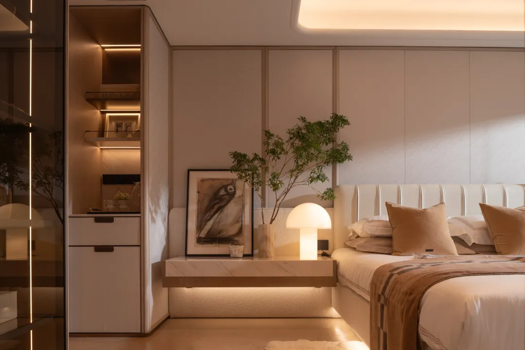 市场回暖,华润后滩滨江「澐启滨江」顺势成交破百亿!四批次开盘去化超90%,少量建面约125-286㎡3-4房可直接落位,预约可看!