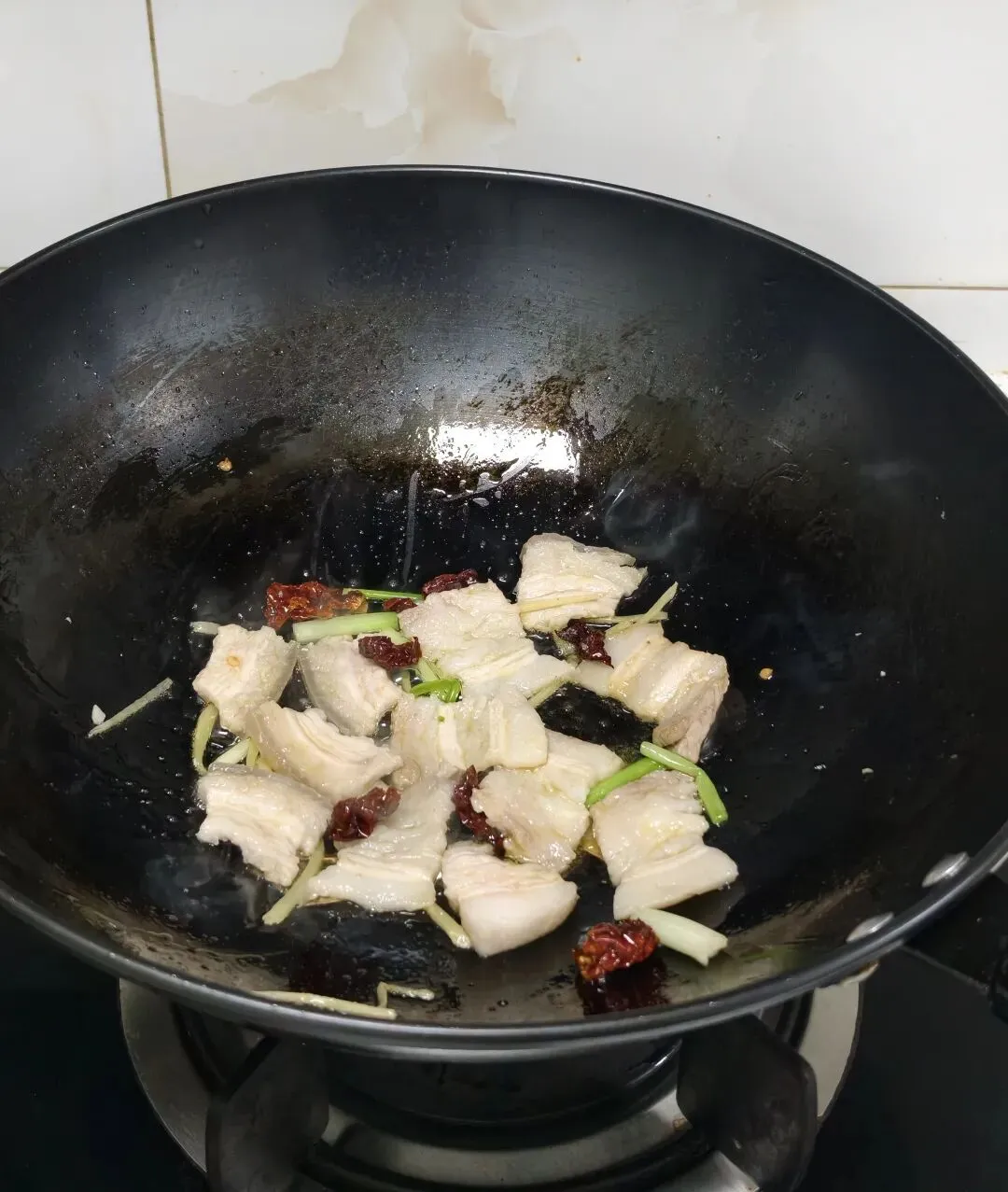 朋友就靠这小吃配方摆摊5年,在市场稳住了生意!