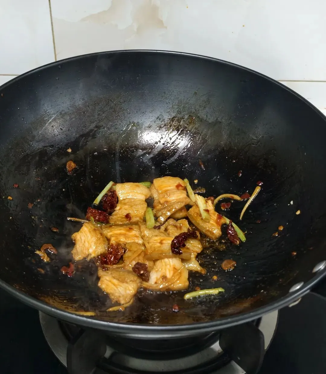 朋友就靠这小吃配方摆摊5年,在市场稳住了生意!