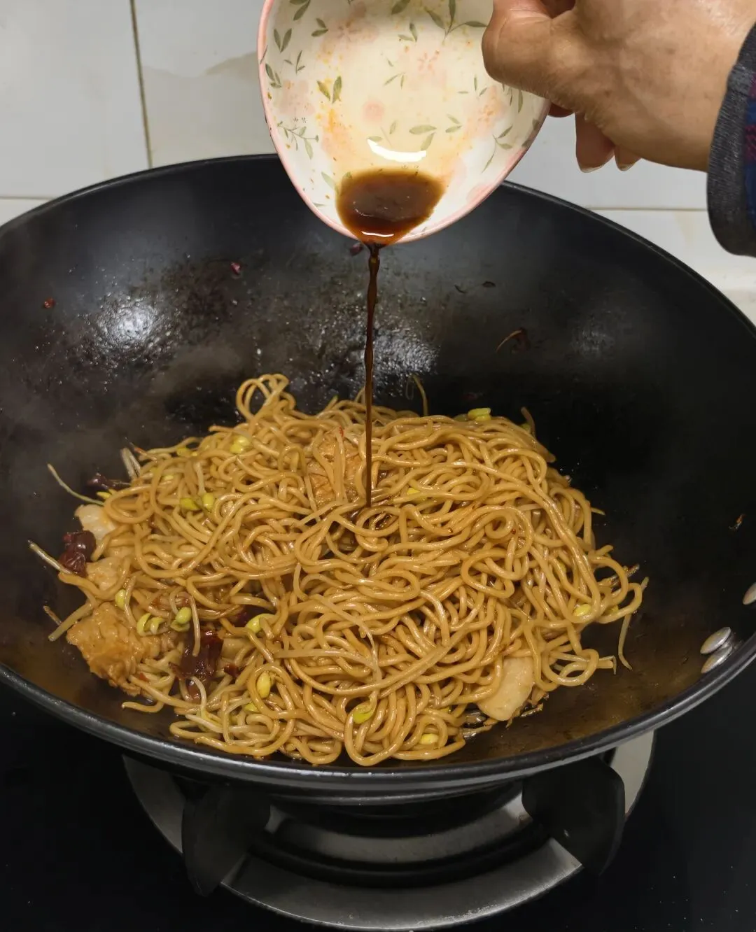 朋友就靠这小吃配方摆摊5年,在市场稳住了生意!