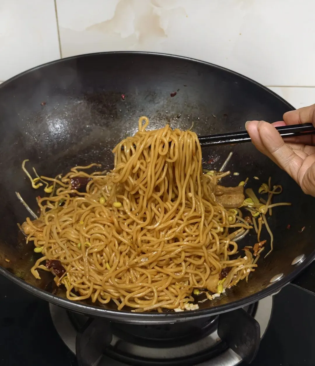 朋友就靠这小吃配方摆摊5年,在市场稳住了生意!