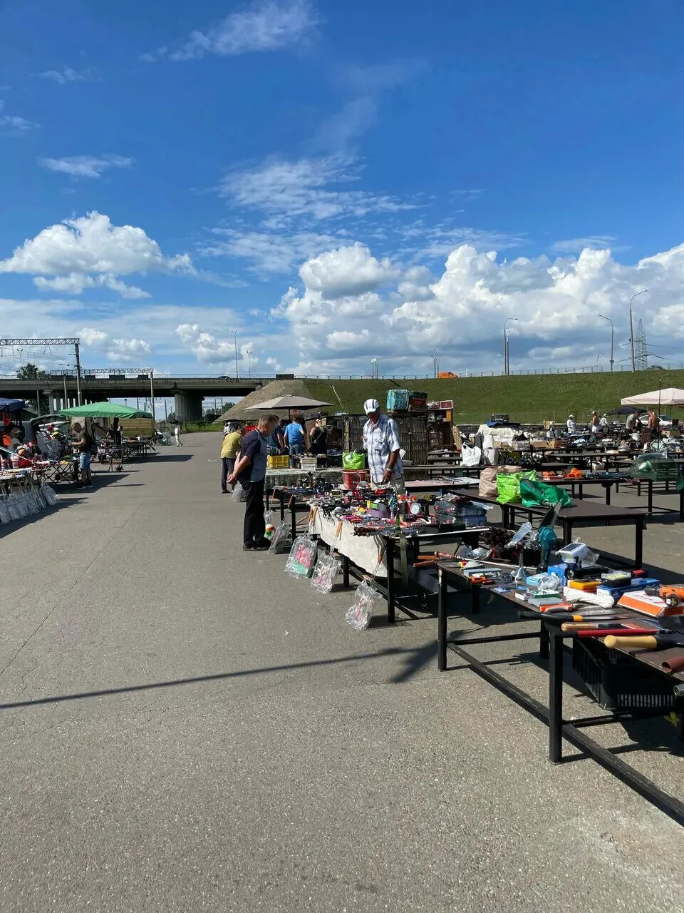 №143—白俄罗斯日单诺维奇跳蚤市场Поле Чудес