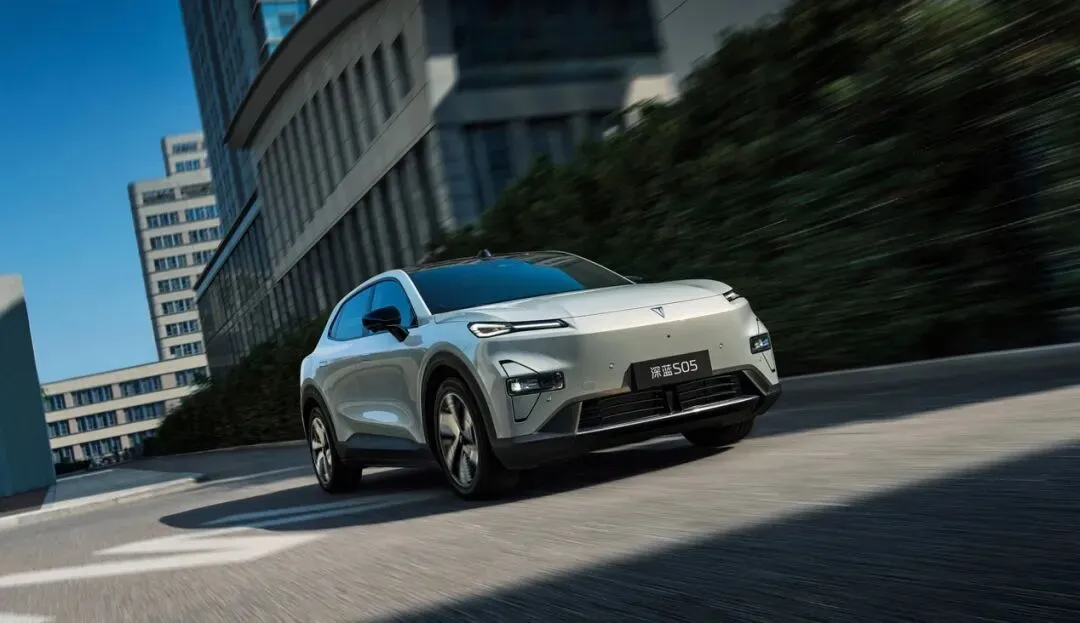 深蓝汽车市场占有率创成立来新高,爆款产品成绩亮眼