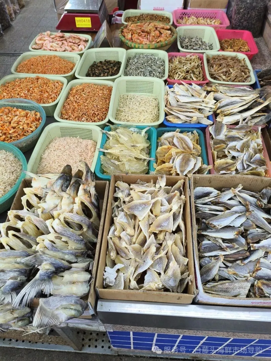 红鱼寻味:珠海白藤头水产批发市场二楼干活区里的咸鲜宝藏与年味传承>红鱼仔干(红腊鱼干)全攻略:藏在海风里的咸香珍味!