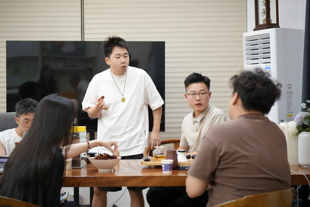 获客,就是不停的“抄”,我客户抄出了99+,每天客户99+