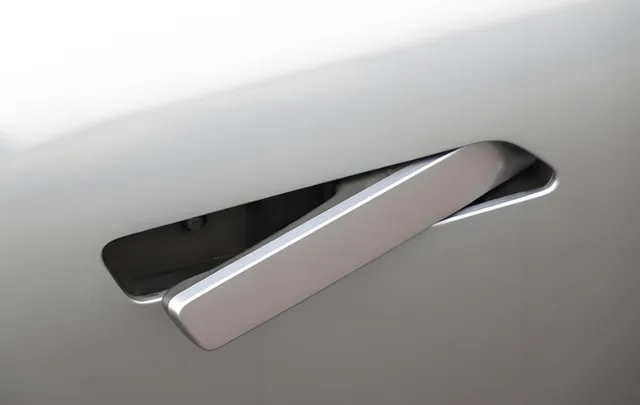 电车为何坚持反人类设计?营销噱头,拍脑袋设计,以及赚钱!