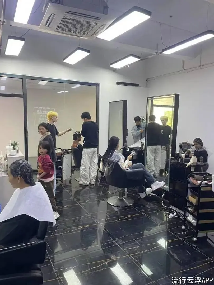 云浮市区招销售,月均3000-8000元;招会钻孔、攻牙、烧焊,200元/天!