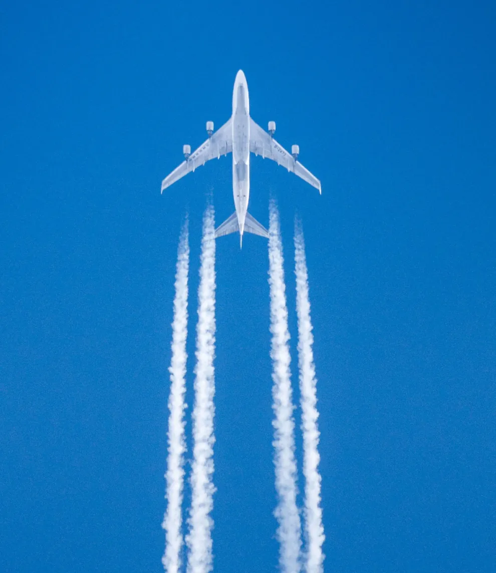 民航市场持续升温 客流航线双增长