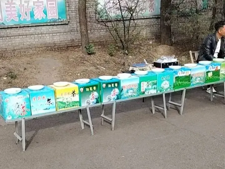 今日请假不上班,潮汐市场转一圈.琳琅满目迷人眼,心情愉悦脚步闲