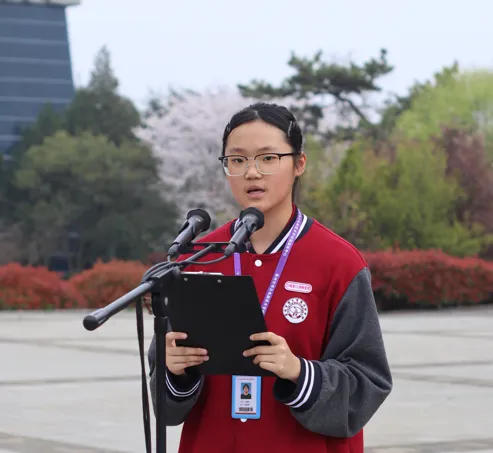 清明祭英烈 青春践誓言|泰州市博日电脑技术学校开展清明祭扫活动!