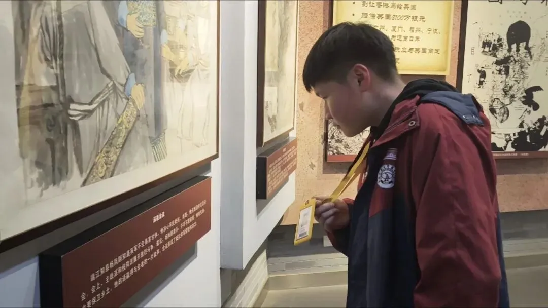 清明祭英烈 青春践誓言|泰州市博日电脑技术学校开展清明祭扫活动!