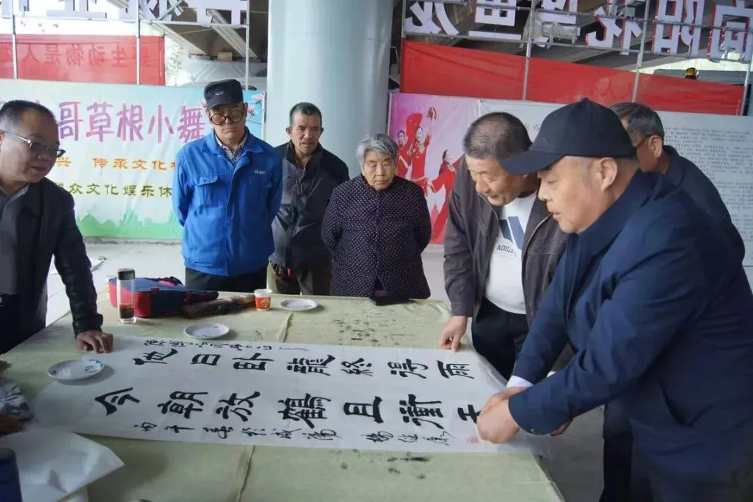 文化惠民走进吉祥花鸟市场