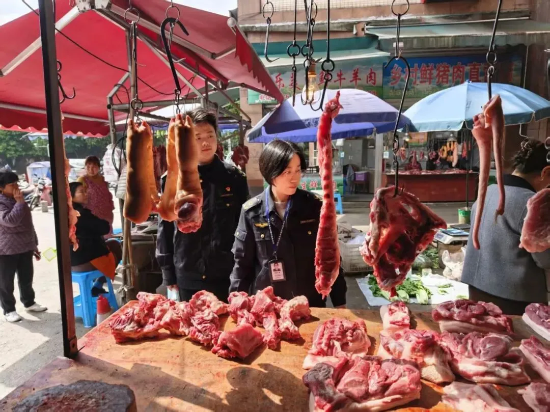 长寿区市场监管局纵深推进肉制品专项整治 织密“10+N”监管网络,全链条守护群众“吃好肉”