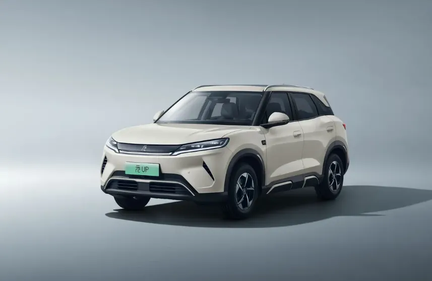 纯电反弹、00后当道,2026新能源市场进入“深水区”