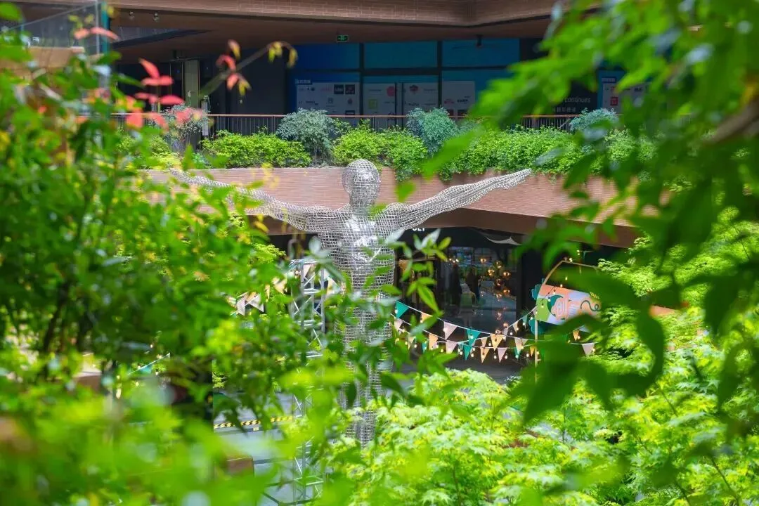 传统花鸟市场退场,购物中心如何接盘“疗愈需求”?