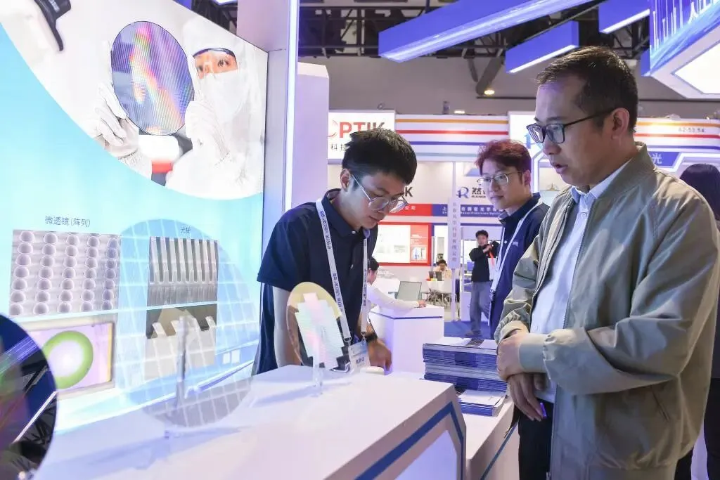 资本市场丨光通信和电力新能源板块龙头市值大幅提升