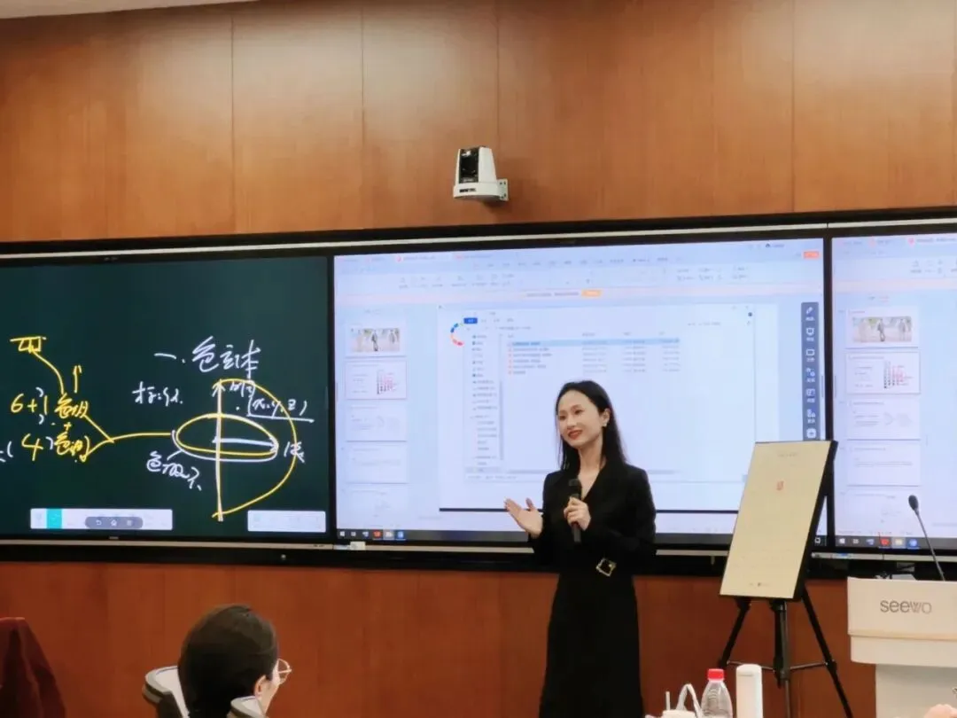 MBA课程报道|色彩赋能营销,设计驱动创新——《色彩营销设计与管理》第一天课程