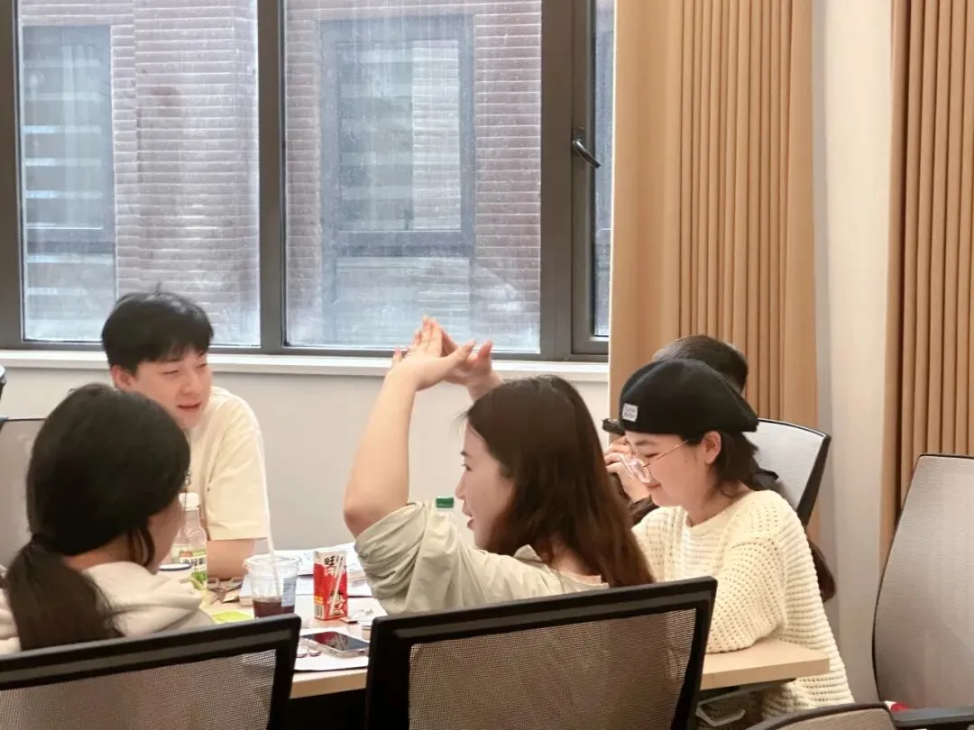 MBA课程报道|色彩赋能营销,设计驱动创新——《色彩营销设计与管理》第一天课程