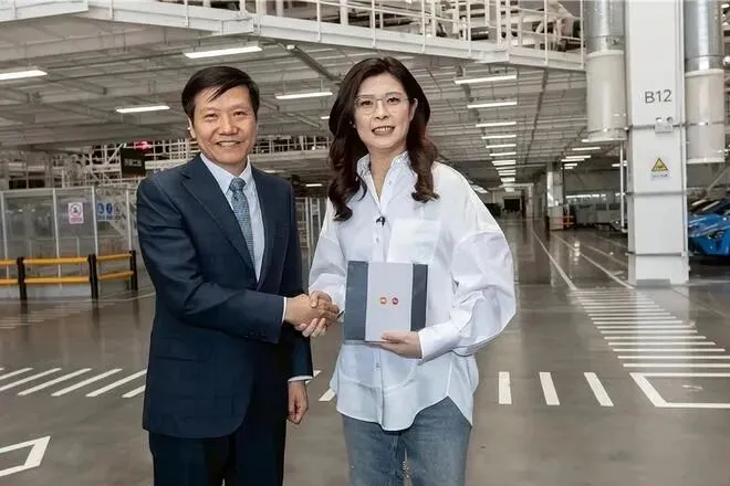 雷军太聪明了!一座工厂,搞定获客、品牌、政商关系