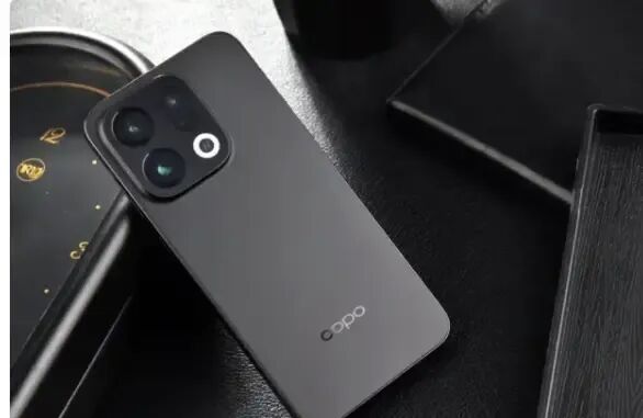 市场竞争太激烈!OPPO旗舰彻底顶不住了,16GB+512GB暴跌1426元,5000万哈苏三摄机型跌至清仓底价