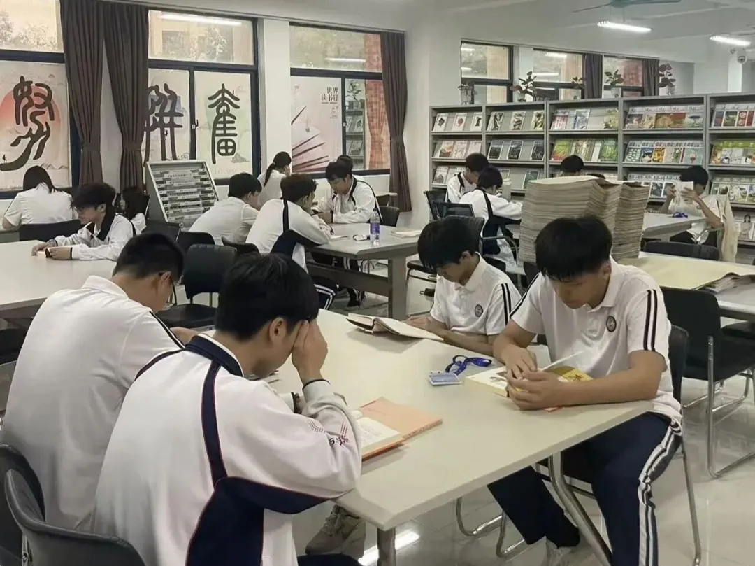 营销中251班:以多元实践解锁学习型班级建设