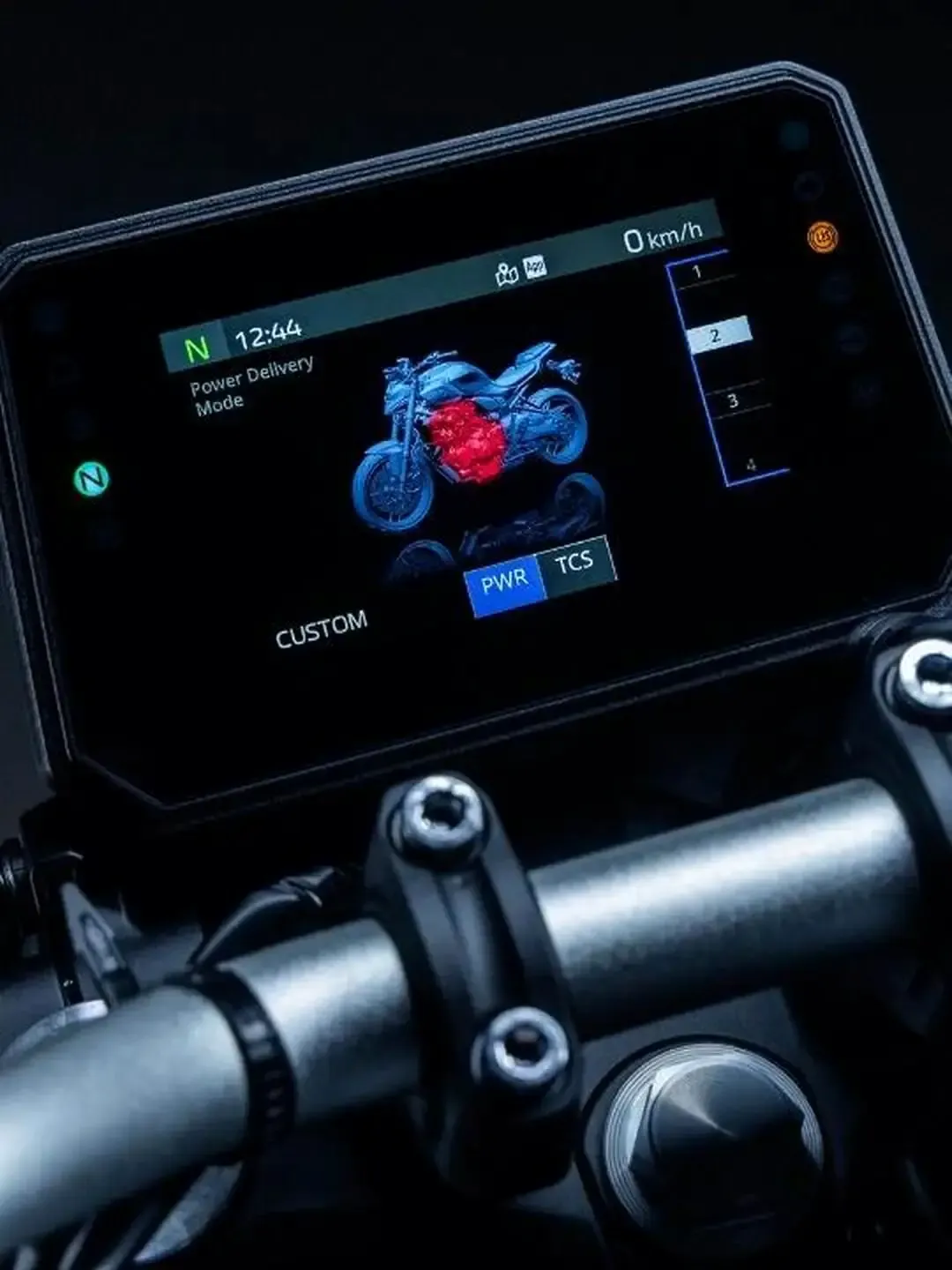 4万降幅引爆市场!2025雅马哈MT-07:中量级街车“价格屠夫”真香预警