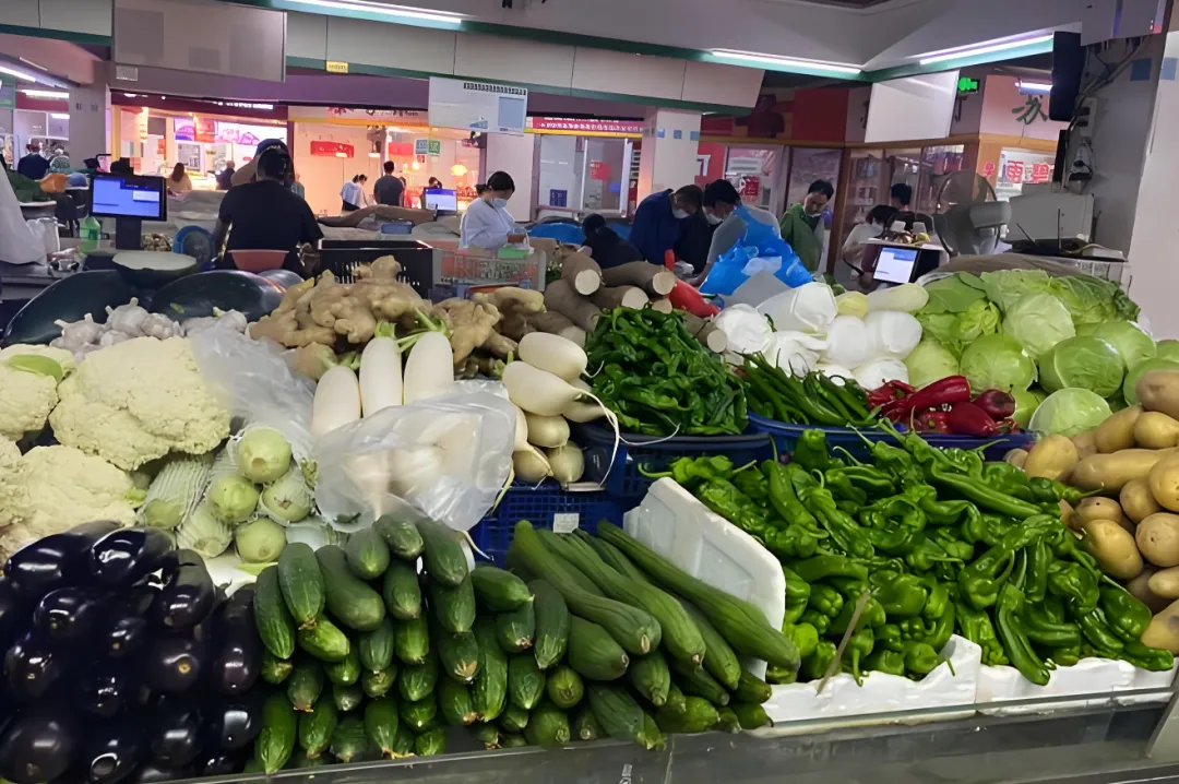 看完你还敢买吗?市场员工透露,这“6种”蔬菜,暗藏“科技与狠活”