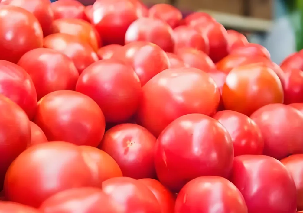 看完你还敢买吗?市场员工透露,这“6种”蔬菜,暗藏“科技与狠活”