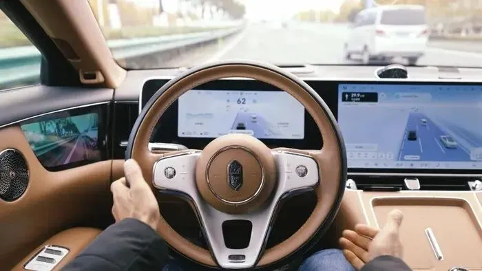 智驾营销退烧:当年吹过的牛,如今都归了法律