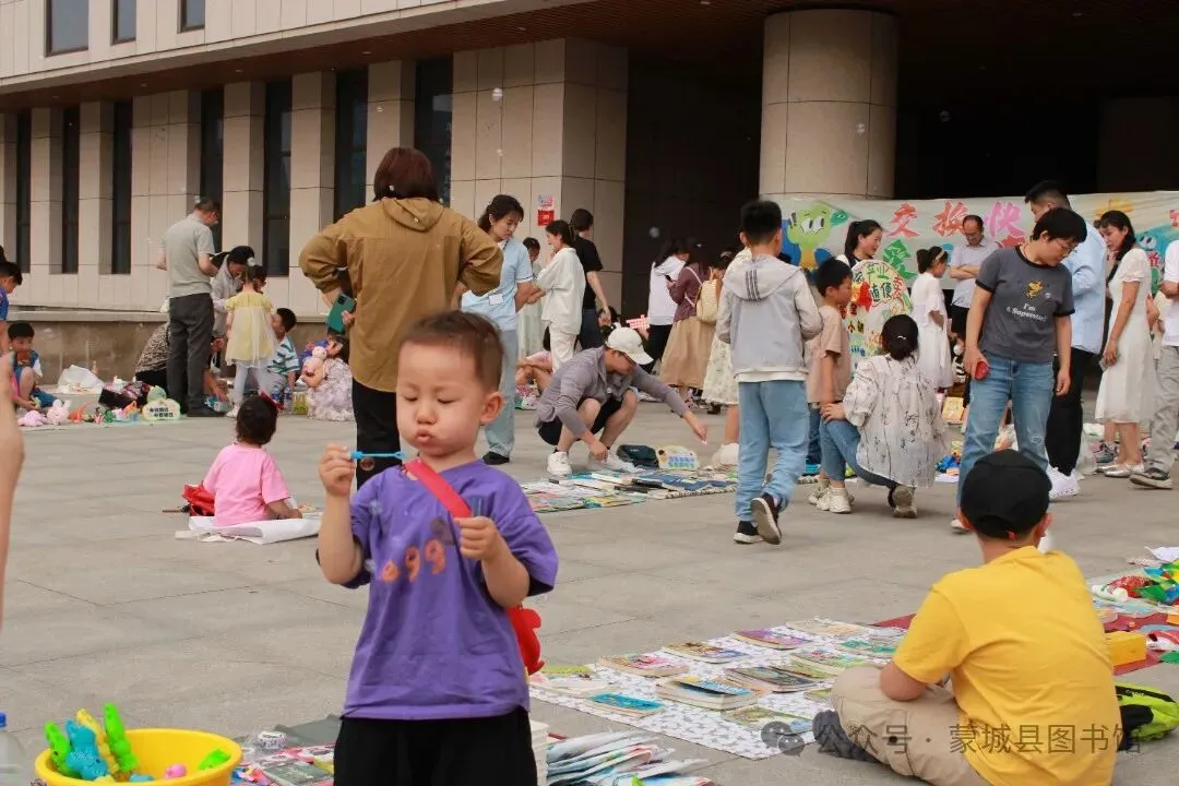 就在本周日,招募小摊主!一起逛跳蚤市场