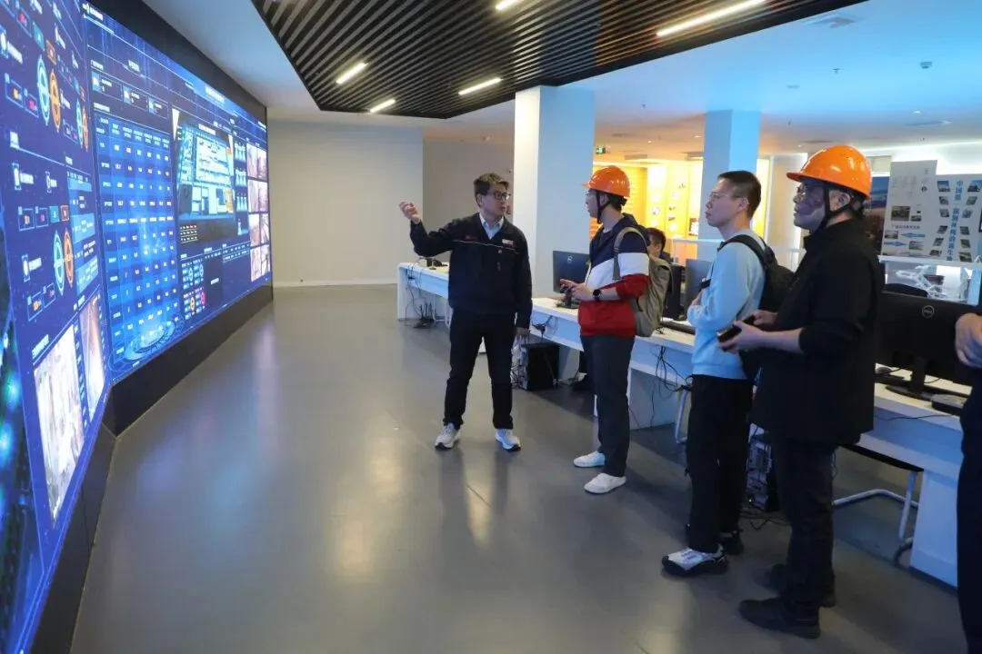 包钢股份营销中心总经理余晨一行到访德材科技集团