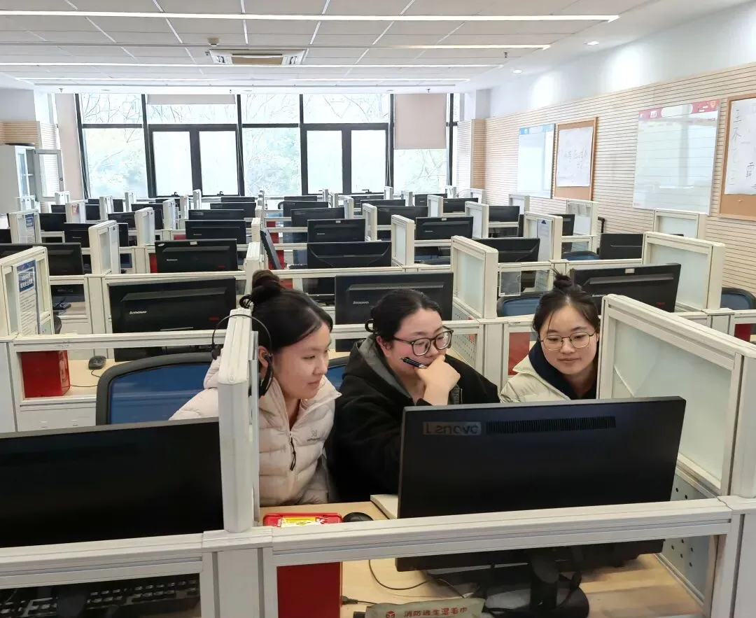 以评促改优服务,以码提效强营销——IM团队潘灿煜班组开展客服精进会