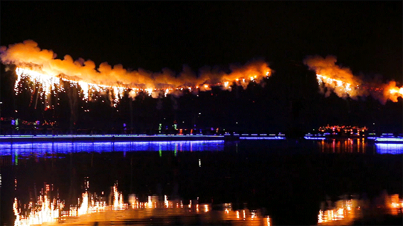 2026延平 [后厂农贸市场]前停车场大型光影瀑布美食.娱乐.游园会4月17日盛大开幕!全场免门票