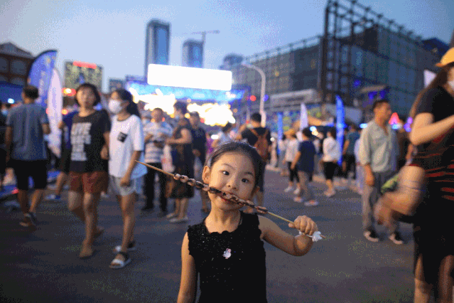 2026延平 [后厂农贸市场]前停车场大型光影瀑布美食.娱乐.游园会4月17日盛大开幕!全场免门票