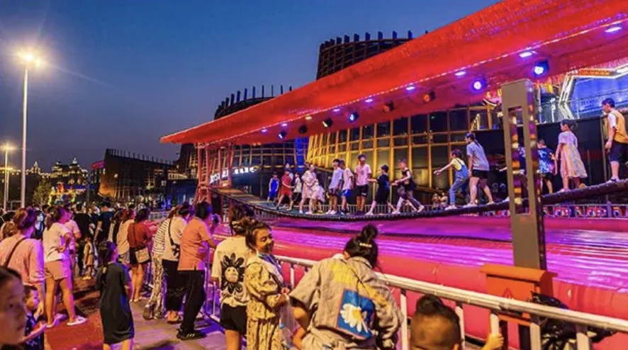 2026延平 [后厂农贸市场]前停车场大型光影瀑布美食.娱乐.游园会4月17日盛大开幕!全场免门票