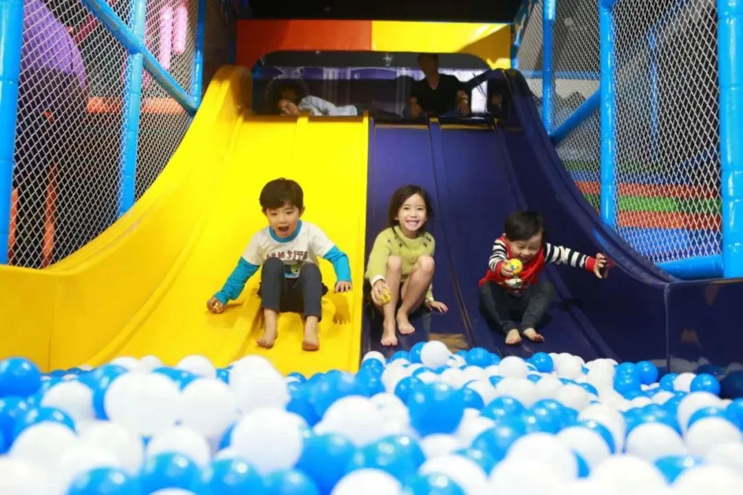 2026延平 [后厂农贸市场]前停车场大型光影瀑布美食.娱乐.游园会4月17日盛大开幕!全场免门票