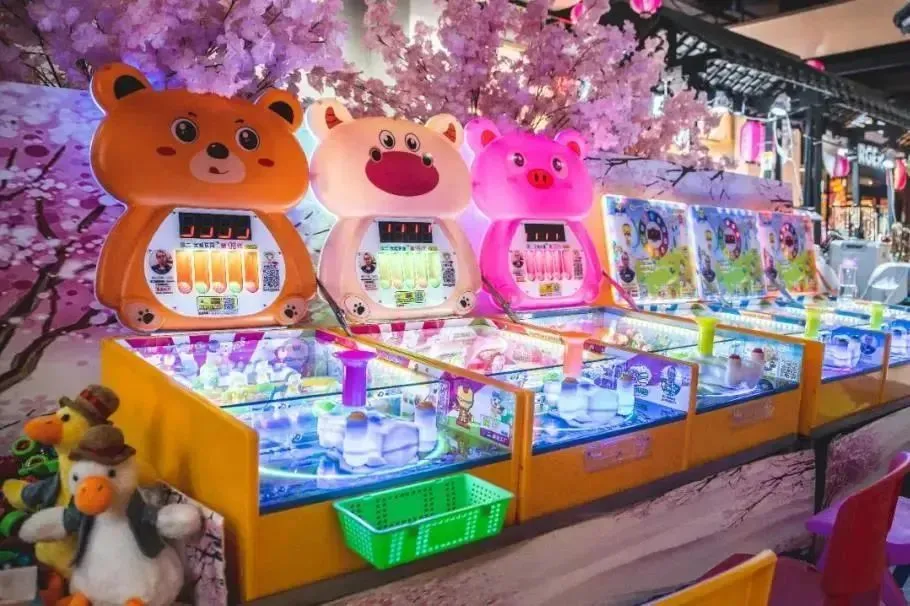 2026延平 [后厂农贸市场]前停车场大型光影瀑布美食.娱乐.游园会4月17日盛大开幕!全场免门票