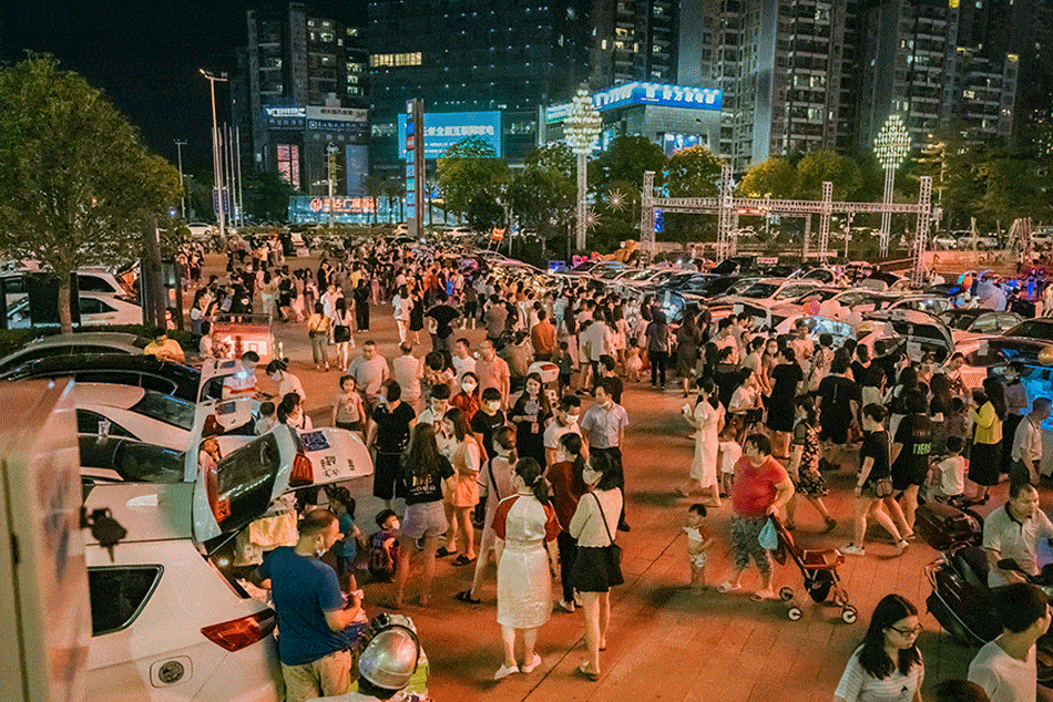 2026延平 [后厂农贸市场]前停车场大型光影瀑布美食.娱乐.游园会4月17日盛大开幕!全场免门票