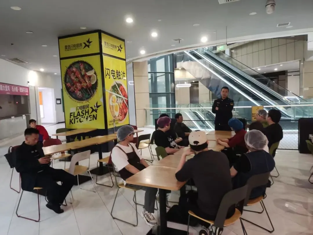 成华市场监管 | 织密“舌尖安全”防护网!开展网络餐饮食品安全专项检查