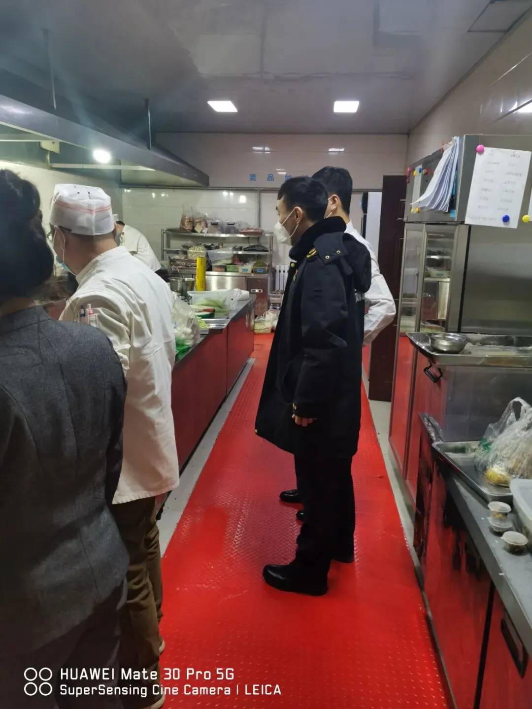 新巴尔虎右旗市场监督管理局全力保障两会期间食品安全