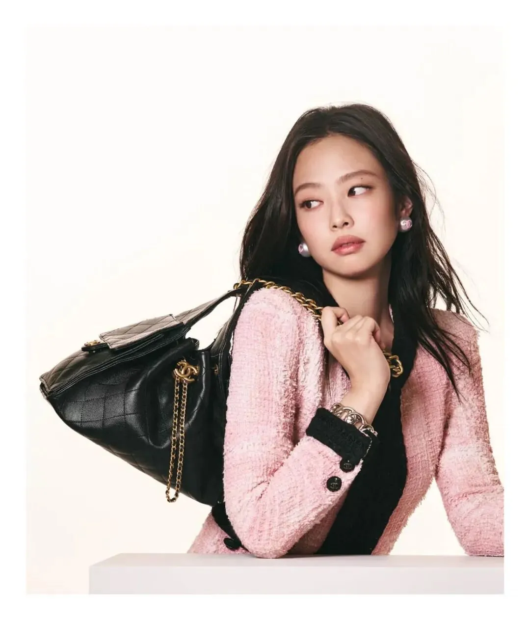 从200万首日销售看MINISO * Jennie:一场被设计好的“欲望转化”