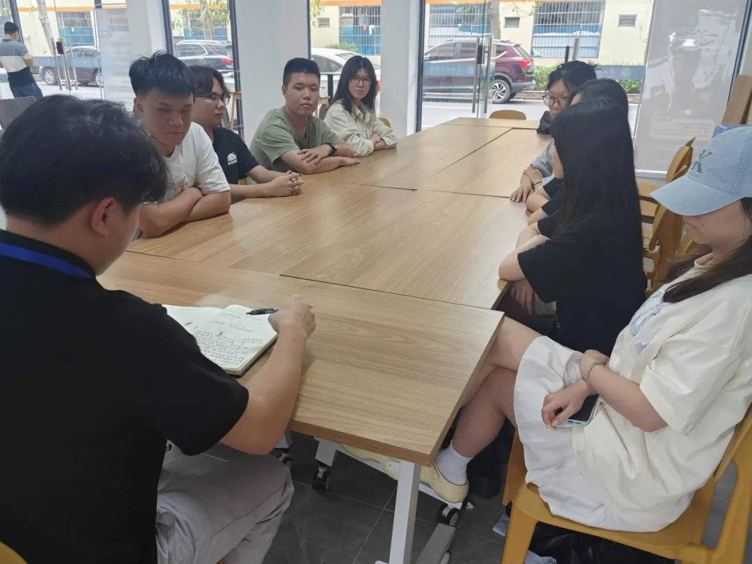 22营销4(Z)班班干部座谈会