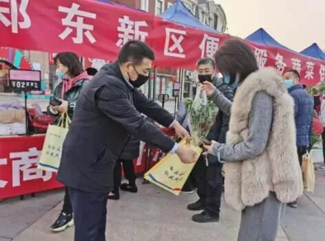 郑东新区扎实做好医疗生活物资市场供给