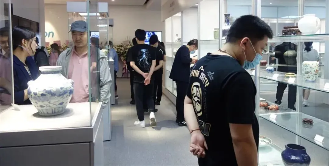 买家在动,市场在转:艺术品私洽浪潮已席卷资本圈,再不出手就晚了!