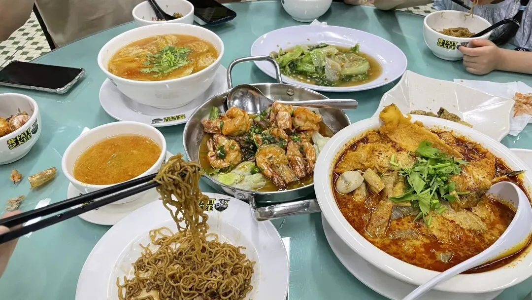 仙 本 那 海 鲜 市场