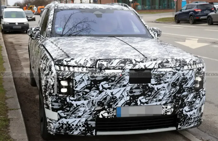 别再盯着宾利了!这次搅乱超豪华纯电市场的,是劳斯莱斯